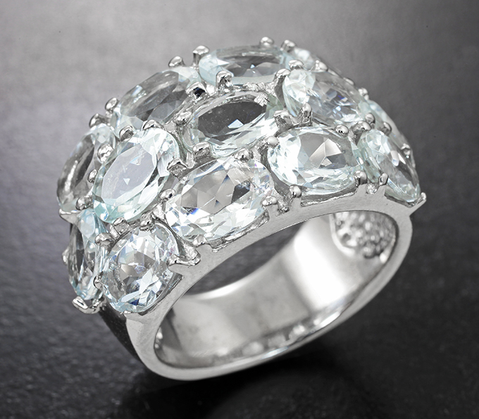 Широкое серебряное кольцо с аквамаринами