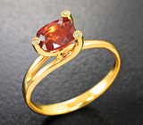 Золотое кольцо с редкой яркой шпинелью 1,37 карата и бриллиантами Золото