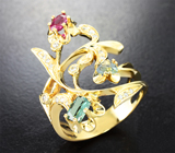 Кольцо с уральскими александритами 0,71 карата, рубином и бриллиантами Золото