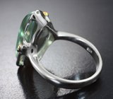 Серебряное кольцо с авторским кабошоном зеленого аметиста 13,64 карата и синими сапфирами