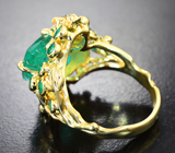 Золотое кольцо с уникальным «неоновым» уральским изумрудом 4,77 карата и бриллиантами Золото