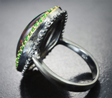 Серебряное кольцо с кристаллическим черным опалом 12,19 карата и диопсидами Серебро 925