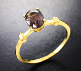 Золотое кольцо c гранатом со сменой цвета высокой чистоты 1,02 карата