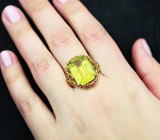 Серебряное кольцо с лимонным цитрином авторской огранки 9,92 карата, розовыми турмалинами и сапфирами