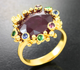 Золотое кольцо с крупным насыщенным рубином 8,51 карата, цаворитами, сапфирами и бриллиантами