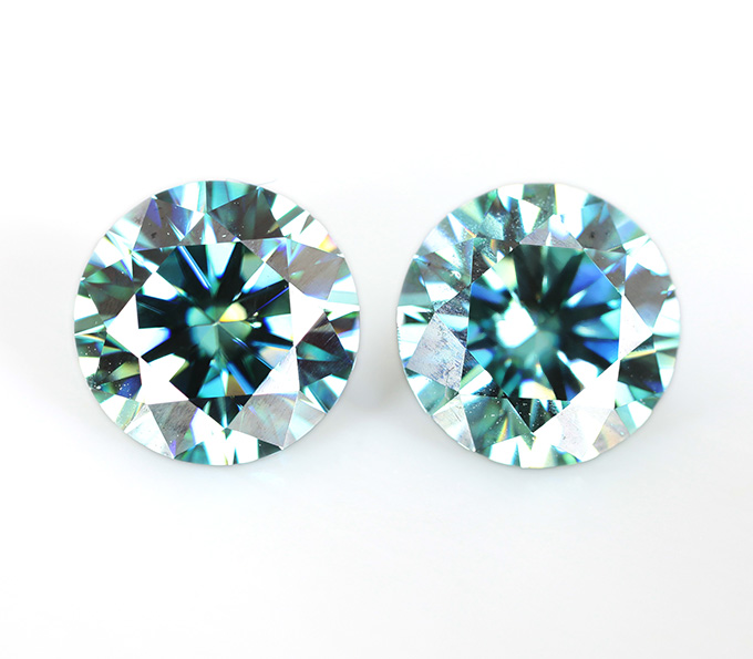 Топовая огранка! Пара чистейших муассанитов 1,84 карата