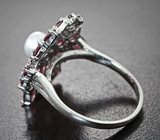 Эффектное серебряное кольцо с жемчужиной и родолитами Серебро 925