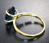 Золотое кольцо с чистейшим London топазом авторской огранки 4,03 карата