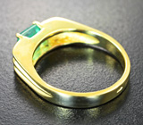 Золотое кольцо с ярким уральским изумрудом высокой чистоты 0,88 карата