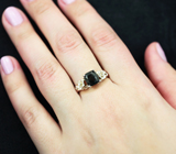 Золотое кольцо c крупной шпинелью редкого цвета 2,7 карата и бриллиантами