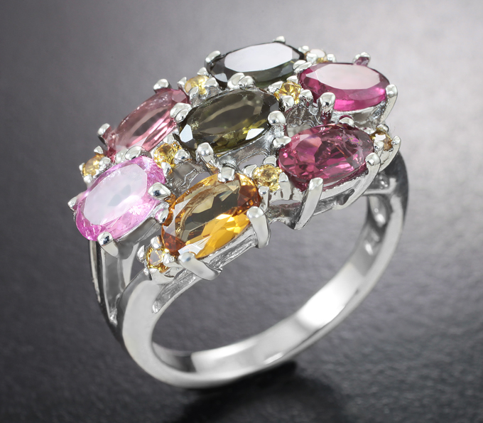 Серебряное кольцо с разноцветными турмалинами и желтыми сапфирами бриллиантовой огранки