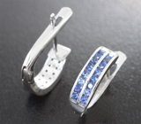 Стильные серебряные серьги с синими сапфирами бриллиантовой огранки