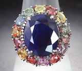 Серебряное кольцо с крупным насыщенно-синим 8,64 карата и разноцветными сапфирами Серебро 925
