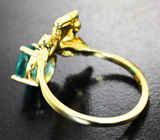 Золотое кольцо с «неоновым» апатитом 1,86 карата Золото