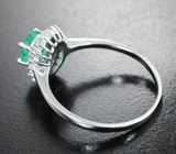 Изящное серебряное кольцо с ярким изумрудом Серебро 925