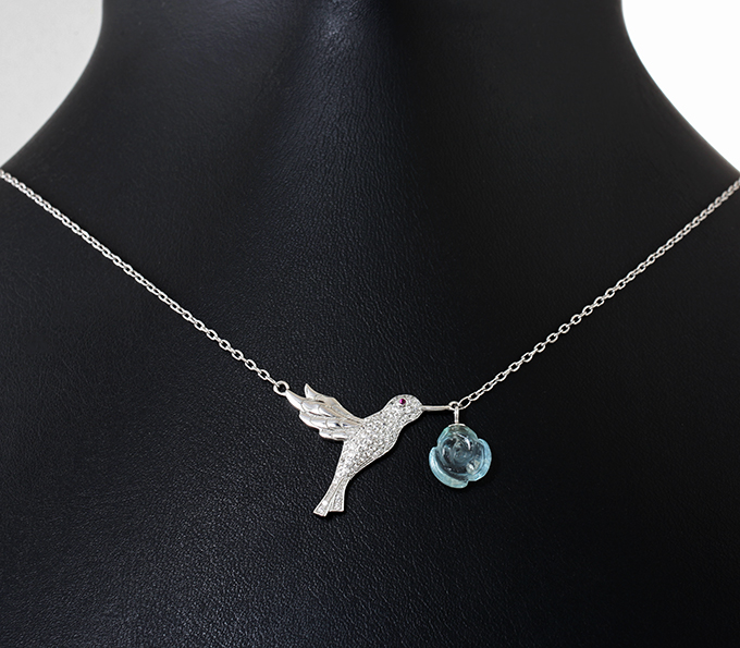 Серебряное колье из коллекции «Drops» с резным аквамарином и рубином
