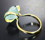 Золотое кольцо с «неоновым» уральским бериллом 8,37 карата, изумрудами и бриллиантом Золото