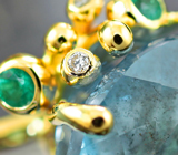 Золотое кольцо с насыщенным аквамарином 6,97 карата, уральскими изумрудами и бриллиантами