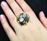 Серебряное кольцо с лунным камнем, синими сапфирами, перидотами и голубыми топазами Серебро 925