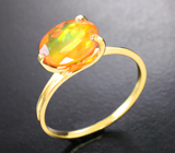 Золотое кольцо с ограненным ярко-оранжевым эфиопским опалом 1,69 карата Золото