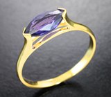 Золотое кольцо с чистейшим фиолетовым сапфиром редкой огранки 0,9 карата Золото