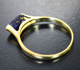 Золотое кольцо с чистейшим фиолетовым сапфиром редкой огранки 0,9 карата Золото