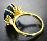 Золотое кольцо с ограненным насыщенно-синим опалом 3,8 карата, сапфирами и бриллиантами