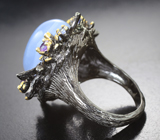Серебряное кольцо с халцедоном 14,55 карата, аметистами и танзанитами