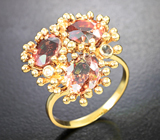 Золотое кольцо с крупными гранатами со сменой цвета 6,8 карата и бриллиантами