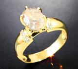Золотое кольцо с крупным уральским александритом редкого оттенка 3,35 карата и бриллиантами