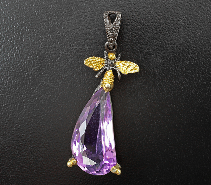 Серебряный кулон с аметистом 7,53 карата