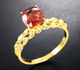 Золотое кольцо c оранжевой шпинелью 1,54 карата Золото