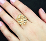 Золотое кольцо с морганитом 24,77 карата, «неоновыми» апатитами и бриллиантами Золото