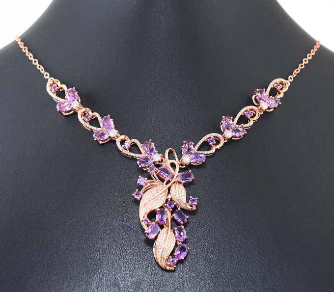 Изысканное серебряное колье с аметистами