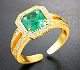 Золотое кольцо с уральским изумрудом высоких характеристик 1,59 карата и бриллиантами Золото