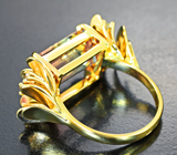 Кольцо с турмалином 8,2 карата и бесцветными цирконами Золото