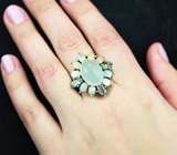 Серебряное кольцо с халцедоном 8,75 карата, кристаллическими эфиопскими опалами и голубыми топазами Серебро 925