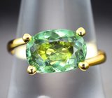 Золотое кольцо с неоново-зеленым апатитом 3,05 карата