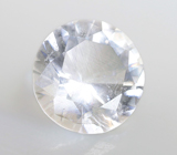 Бесцветный ограненный фенакит 0,72 карата 