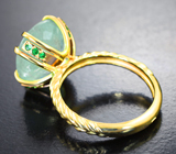 Золотое кольцо с крупным параиба турмалином 6,74 карата, цаворитами и бриллиантами Золото