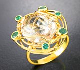 Золотое кольцо с крупным морганитом высокой чистоты 9,61 карата и уральскими изумрудами Золото