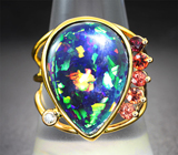 Золотое кольцо с невероятно-ярким черным опалом 7,68 карата, разноцветными сапфирами и бриллиантом Золото