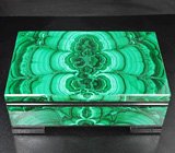 Шкатулка для украшений из уральского малахита и долерита