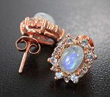 Чудесные серебряные серьги с лунным камнем и голубыми топазами Серебро 925