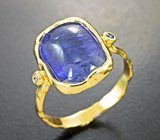Золотое кольцо с насыщенным танзанитом 7,21 карата, синим сапфиром и бриллиантом Золото