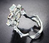 Серебряное кольцо с кристаллическими эфиопскими опалами, родолитами и диопсидами
