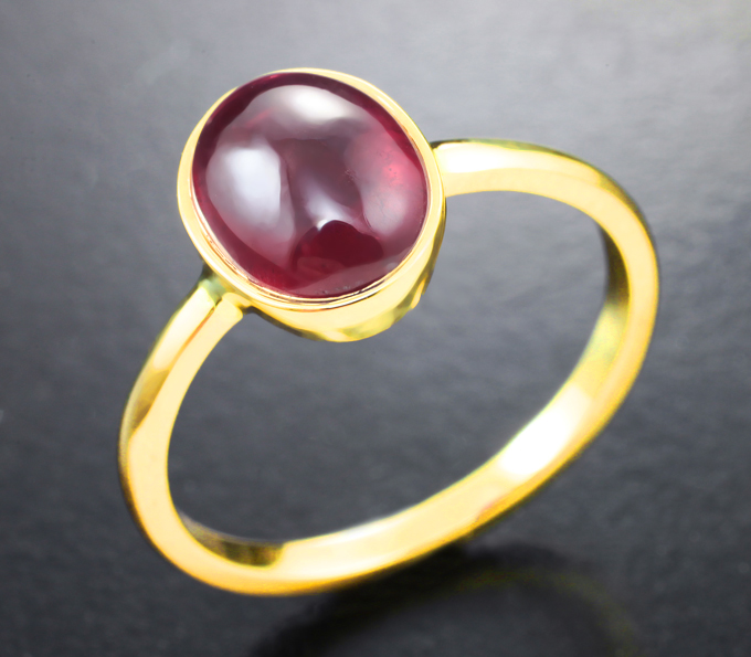 Золотое кольцо с рубином 3,14 карата