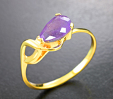 Золотое кольцо с редким ограненным хакманитом 0,81 карата Золото