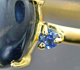 Золотой кольцо cо звездчатым 7,83 карата и голубыми сапфирами Золото