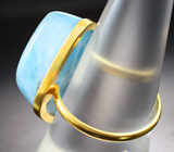 Золотое кольцо с крупным небесно-голубым ларимаром 35,1 карата